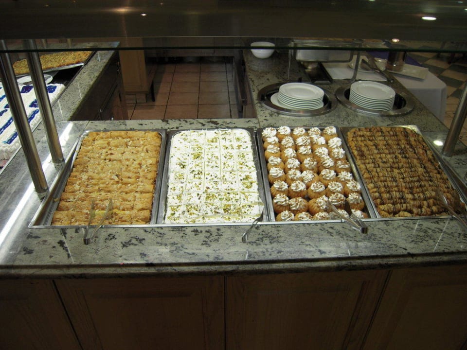 Buffet am griechischem Abend Lindos Princess Beach Resort & Spa