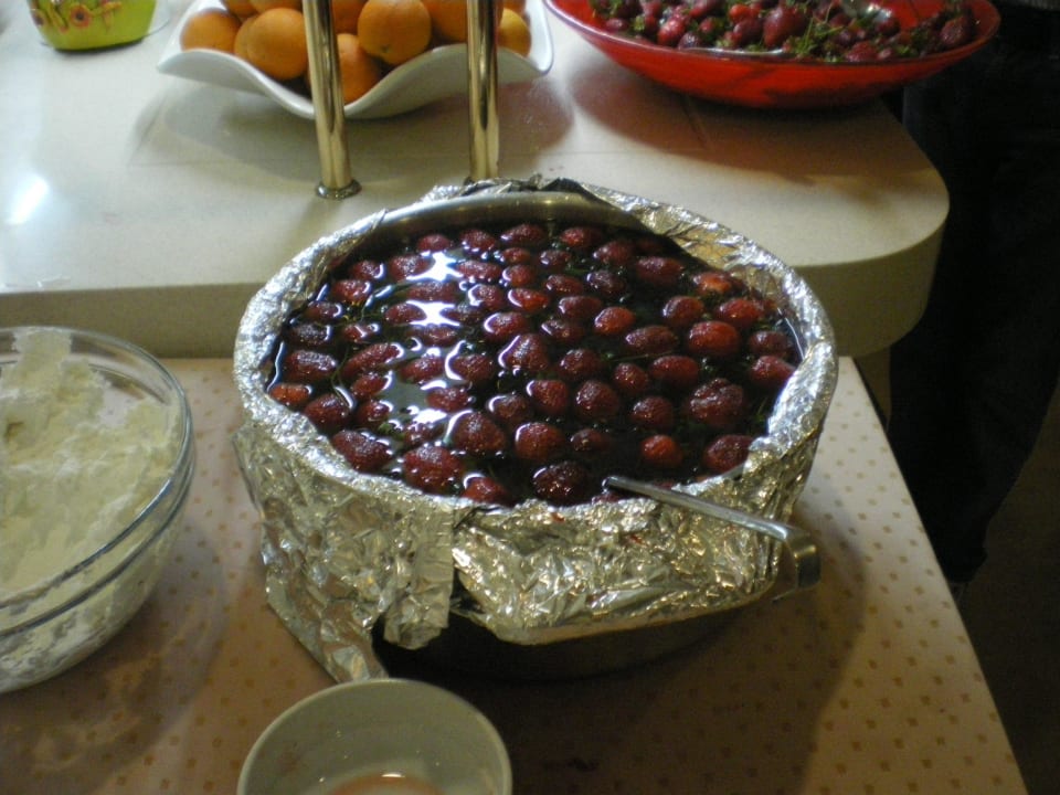 Noch ungewaschene Erdbeeren Seamelia Beach Resort