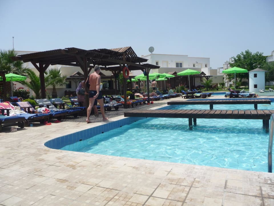 Kinderpool Gaia Royal Hotel