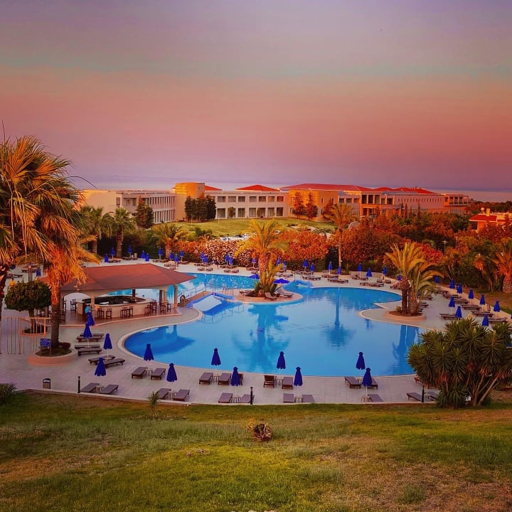 Pool Kresten Palace Hotel