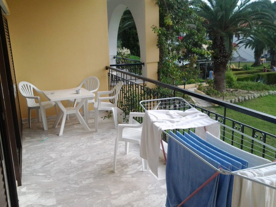 Balkon sehr groß  Hotel Chrousso Village