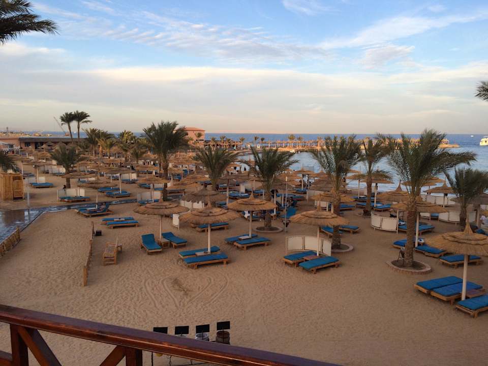 Diverse Strandbilder Beach Albatros Resort
