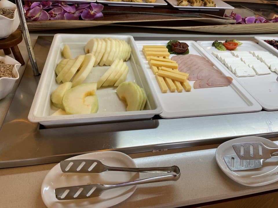 Gastro Crystal Springs Beach Hotel