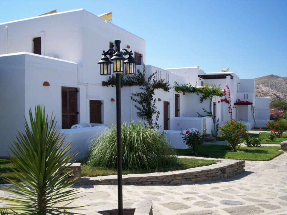 Exterior view of the hotel Kouros