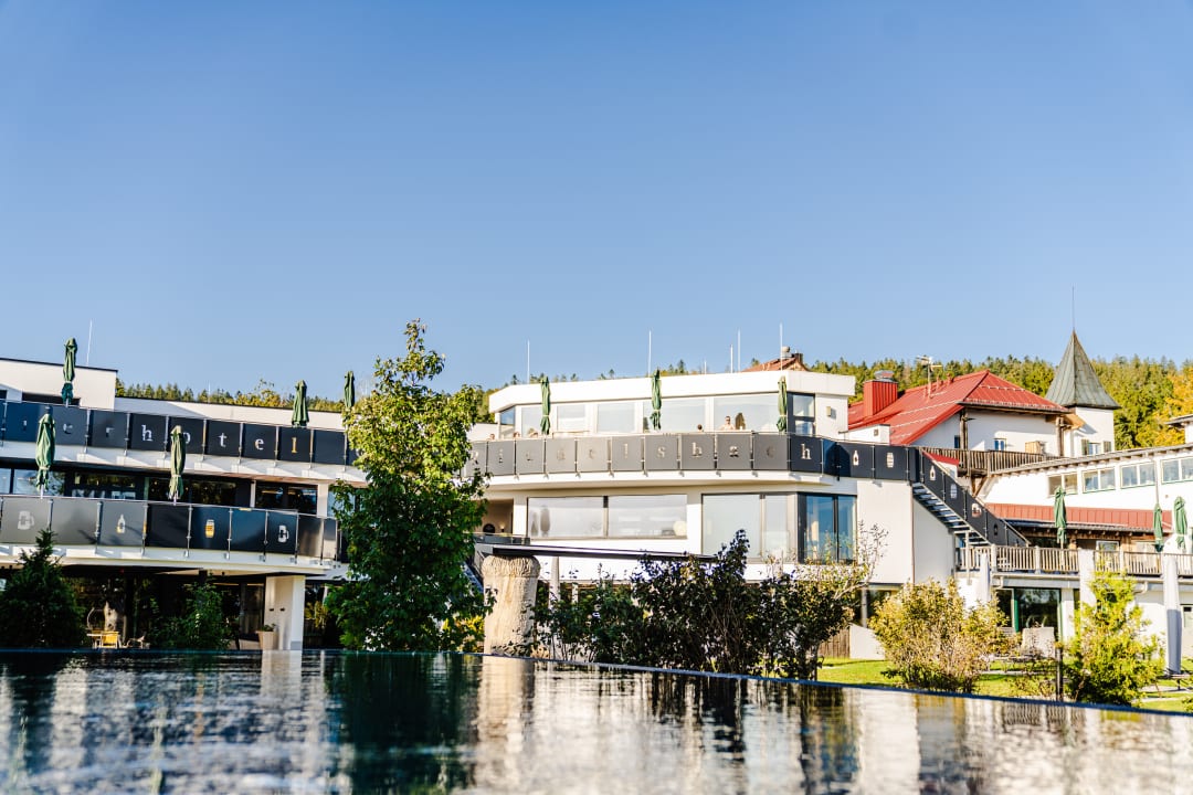 Pool 1. Bier & Wohlfühlhotel Gut Riedelsbach