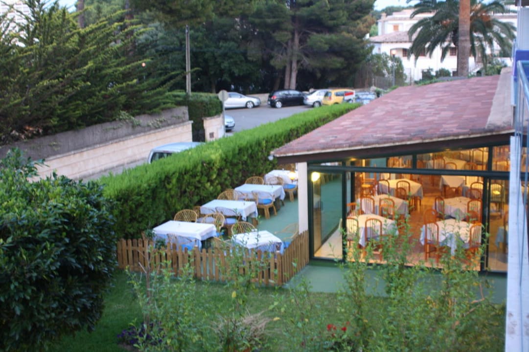 Der Blick zum Restaurant vom Hotel Canyamel Sun Aparthotel