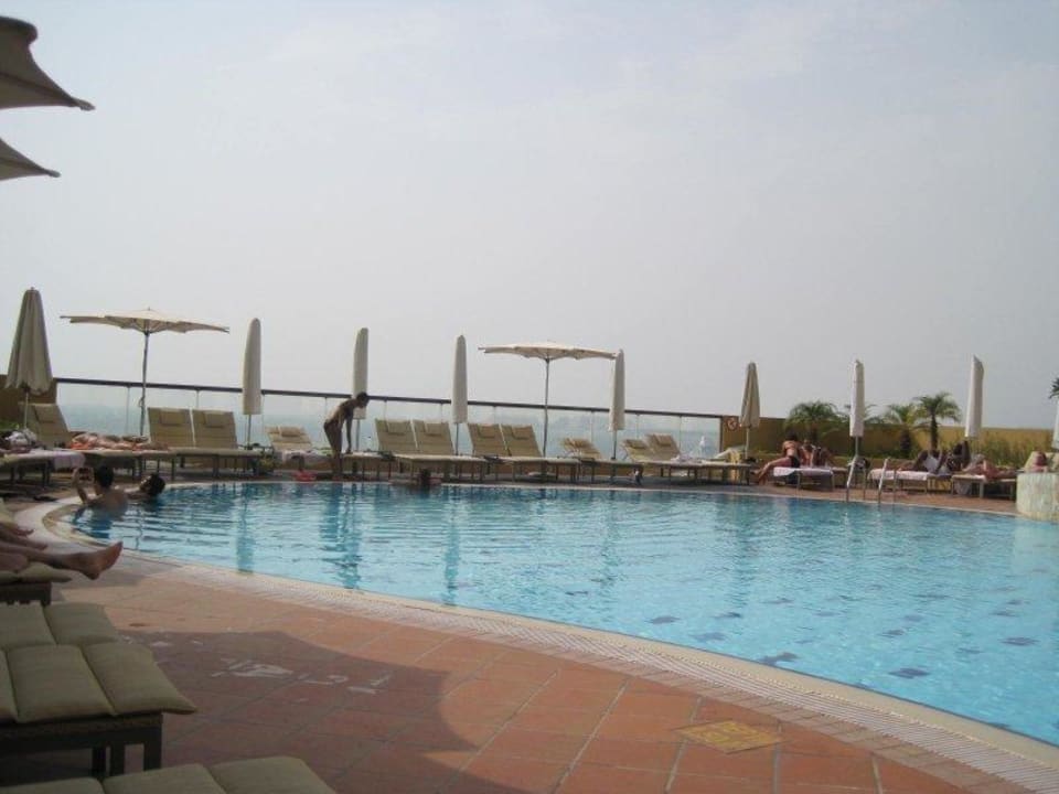 Pool  Amwaj Rotana Jumeirah Beach Residence