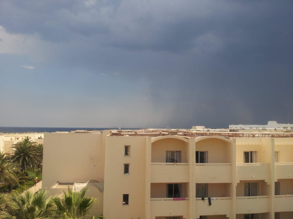 Deszcze niespokojne :) Omar Khayam Resort & Aquapark