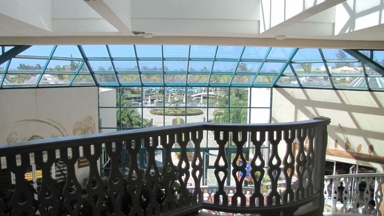 Blick Eingangshalle zum Garten Melia Las Antillas - Adults only