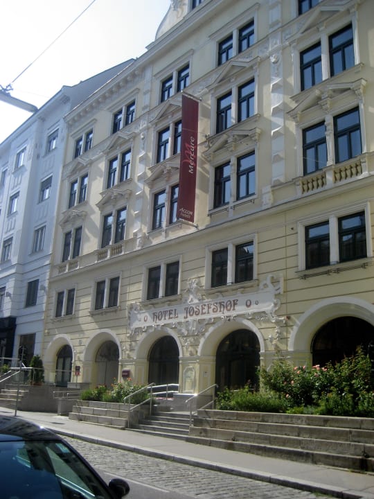 Eingangsbereich Hotel Josefshof am Rathaus