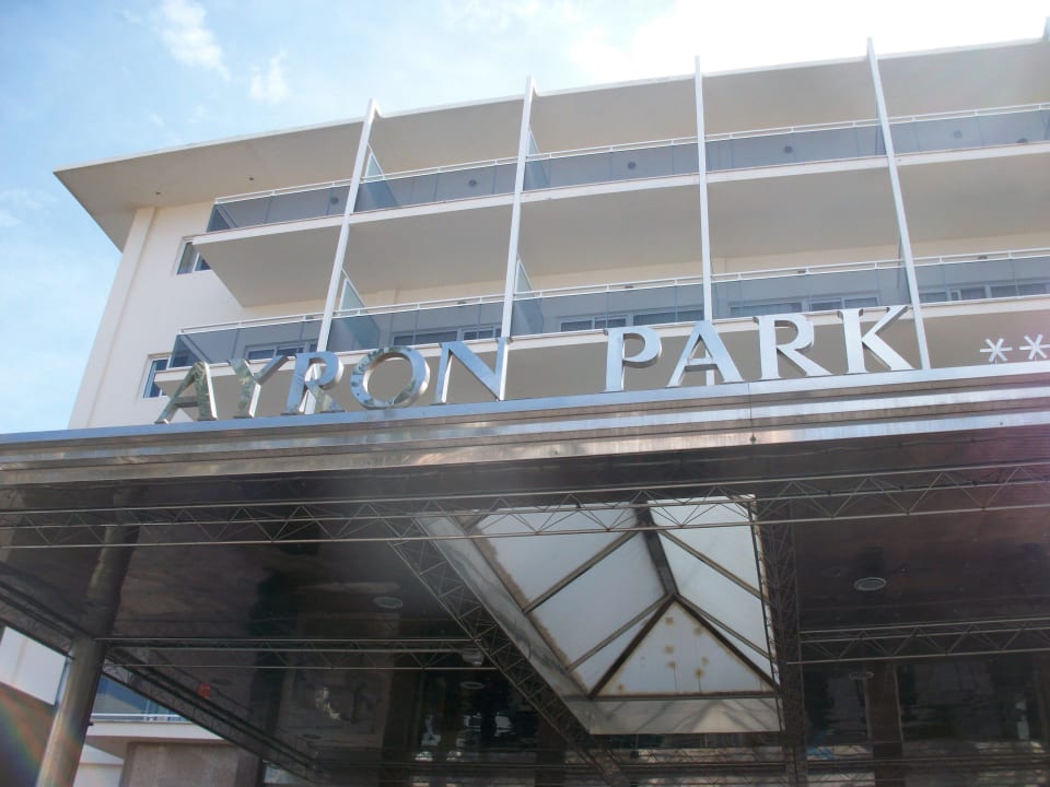 Eingangsbereich Hotel HM Ayron Park