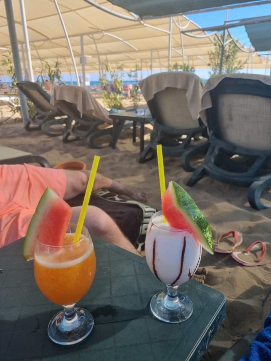 Strand Well Palace Side