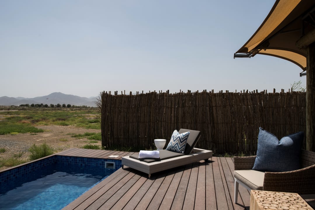 Pool Kingfisher Retreat