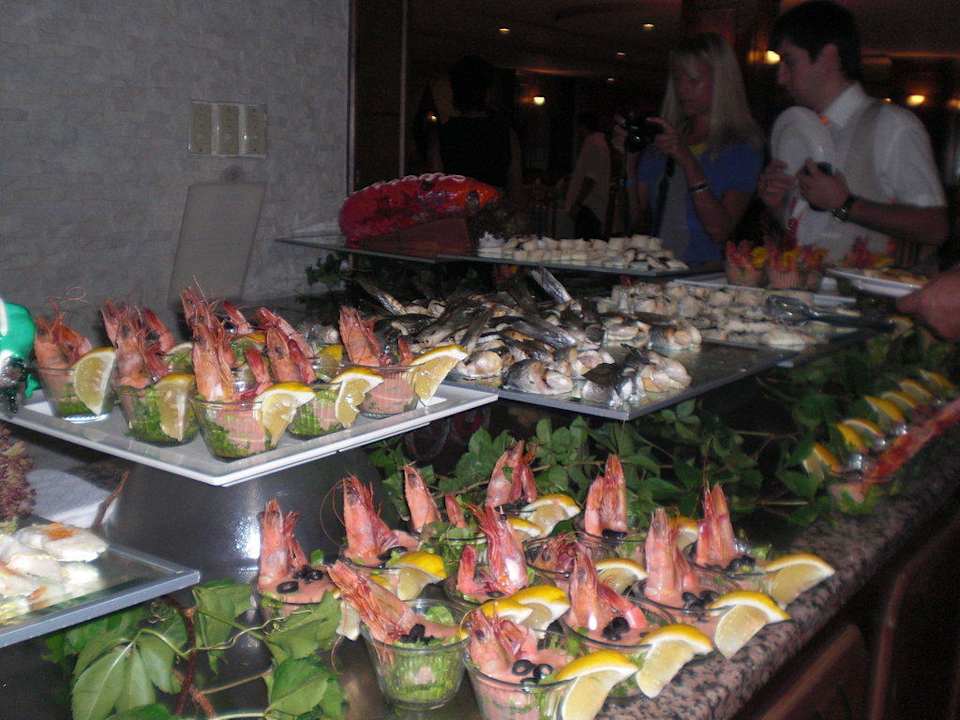 Abendessen / Fisch Buffet Hotel Turan Prince