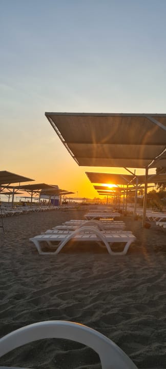 Strand Club Turtas Beach Hotel