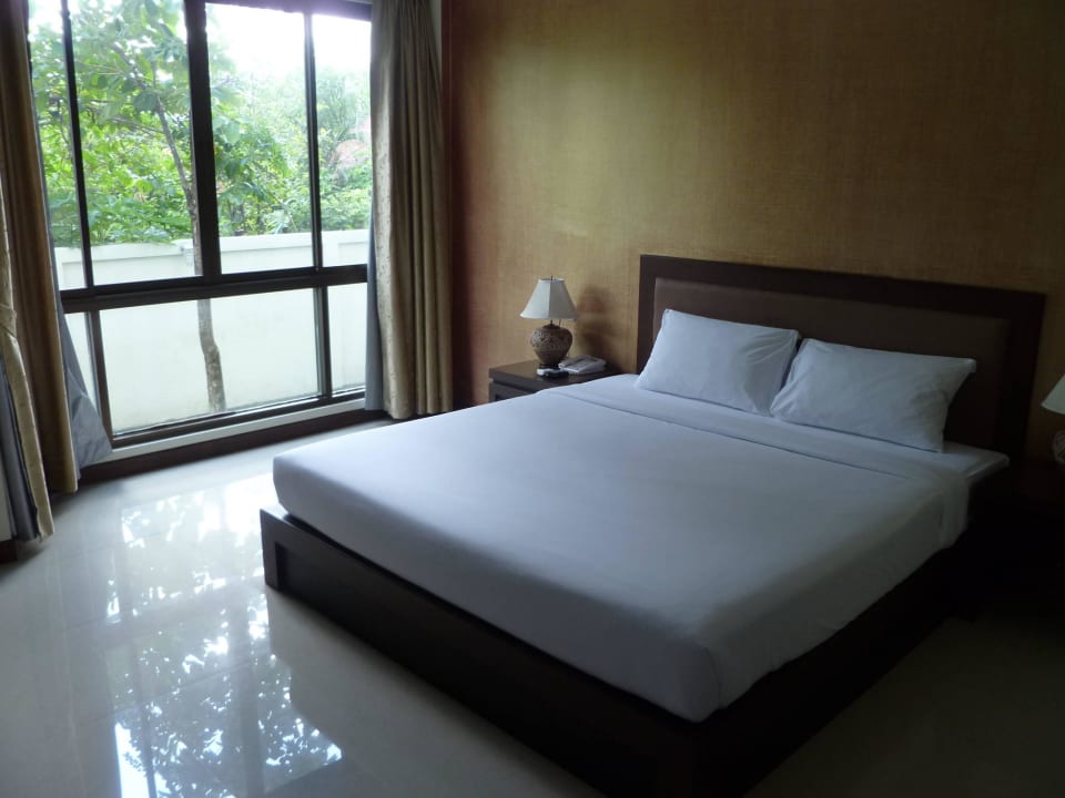 Kingsize Bed Hotel Srilamduan