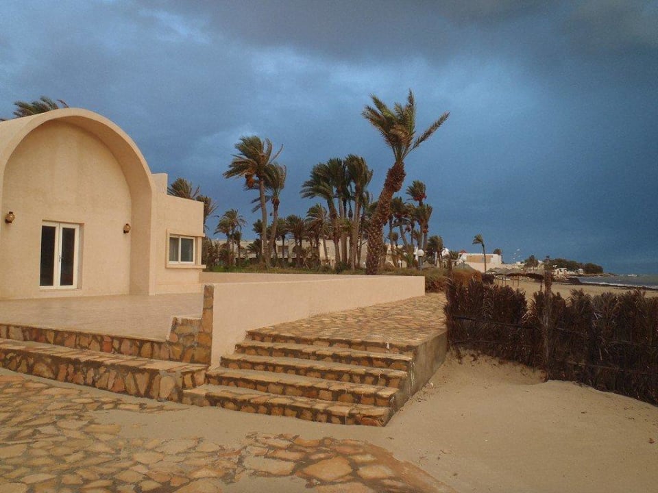 Am linken Strandabschnitt Zita Beach Resort