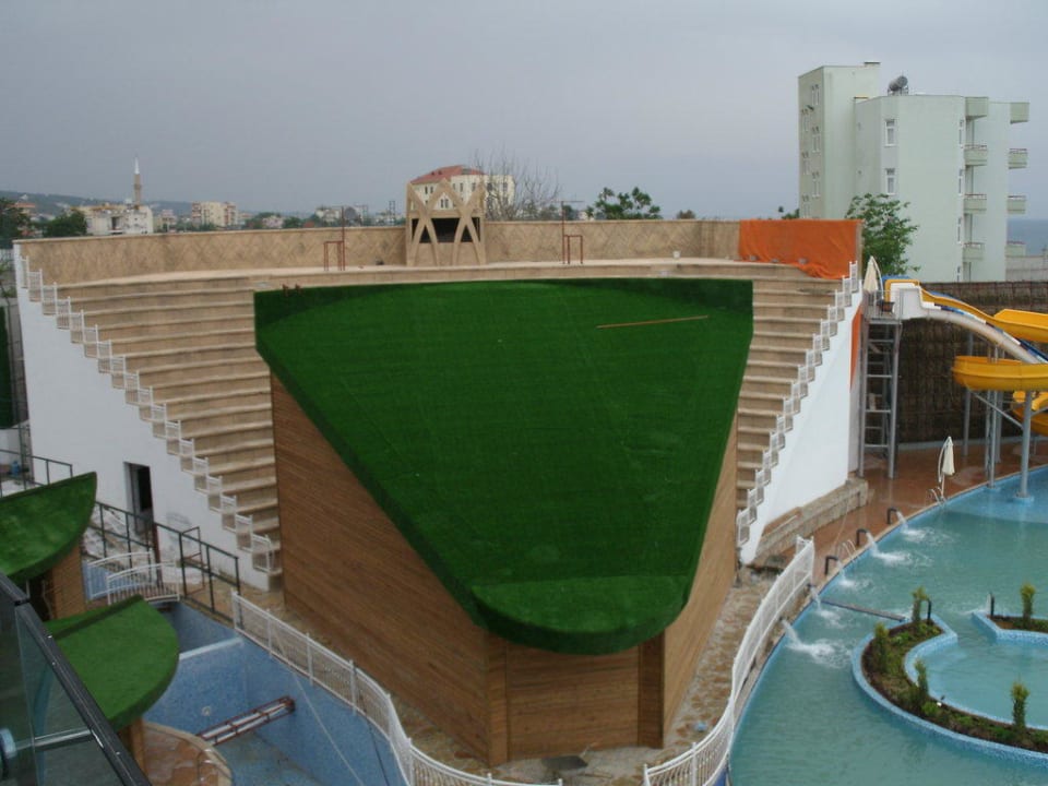 Amphietheater Granada Luxury Okurcalar