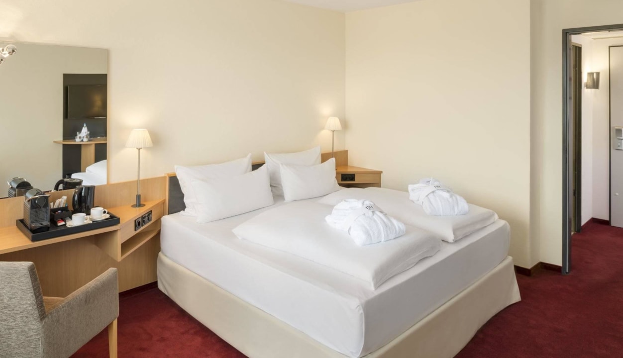 Standard Room NH Dresden Neustadt