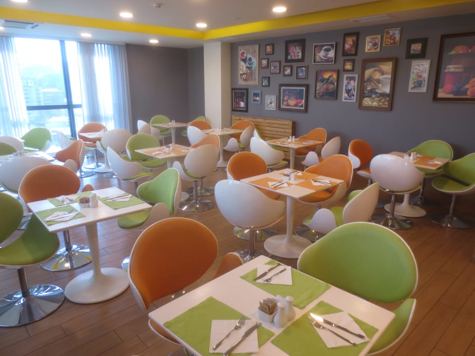 Gastro Opera Suite Hotel