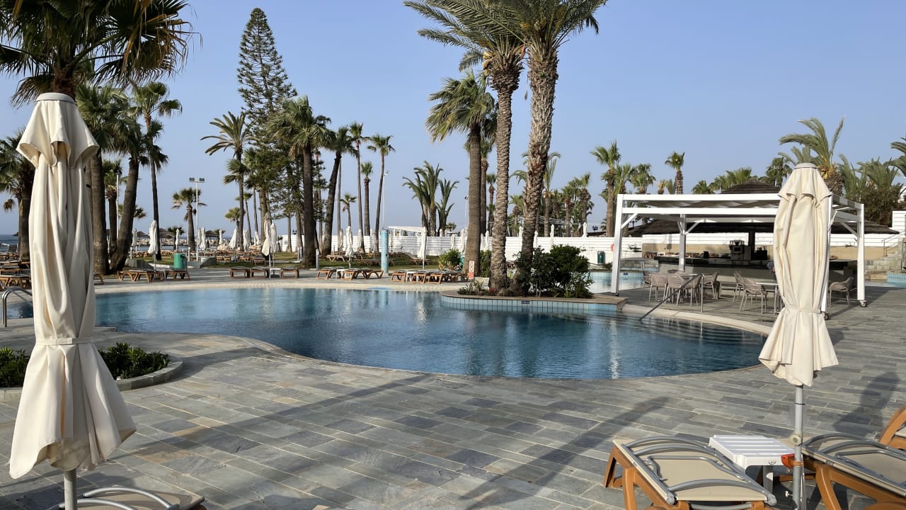 Pool The Golden Bay Beach Hotel