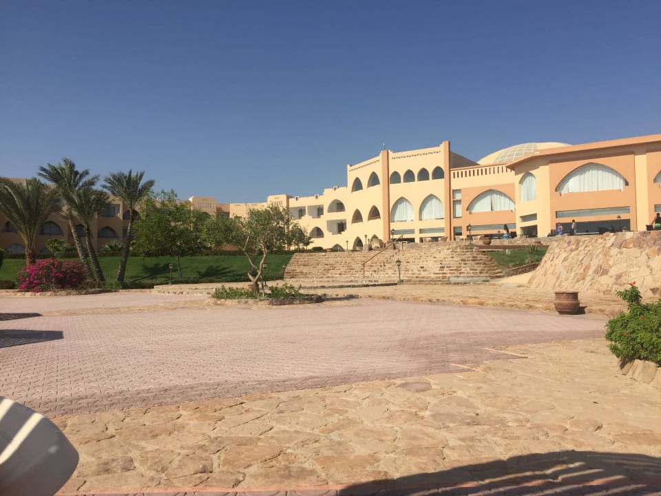 Haupthaus/ Restaurant Three Corners Equinox Beach Resort