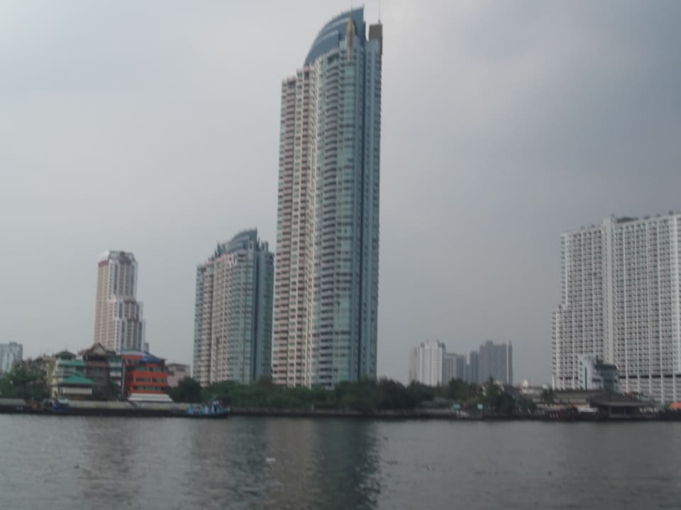 Ausblick Ramada Plaza by Wyndham Bangkok Menam Riverside