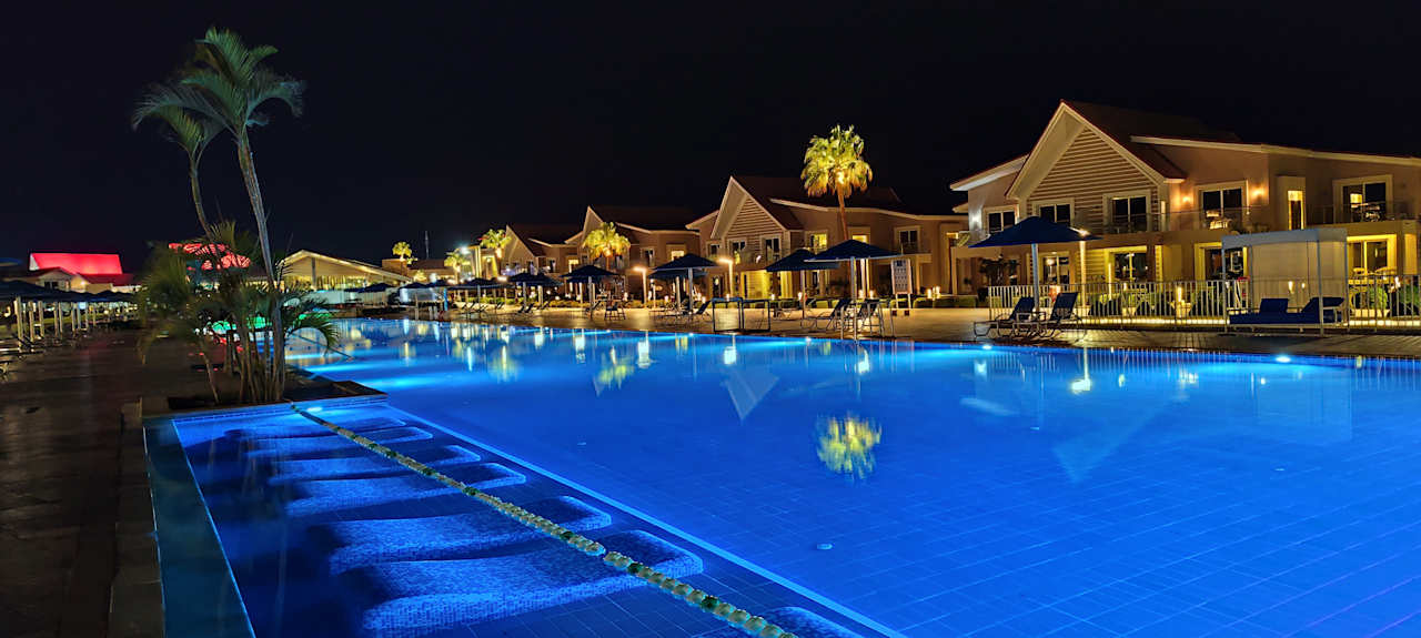 Außenansicht Pickalbatros Sea World Resort - Marsa Alam