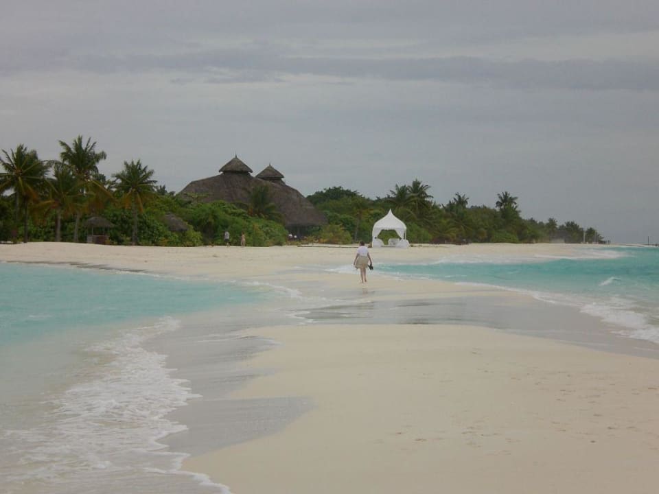 Sandbank Kuredu Island Resort & Spa