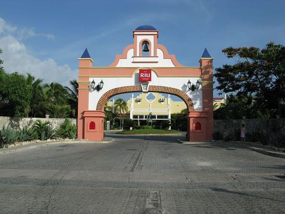 Zufahrt  zum Hotel Hotel Riu Tequila