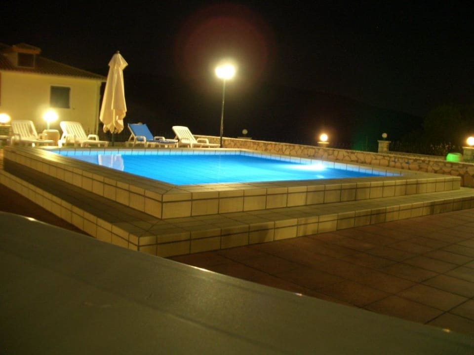 Pool bei Nacht Keri Village & Spa by Zante Plaza - Adults Only