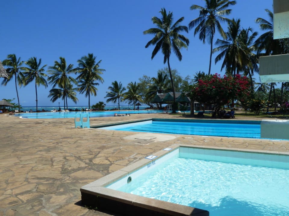Pool Reef Hotel Mombasa