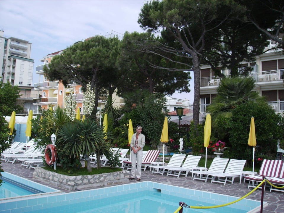 Poolanlage Hotel Majestic