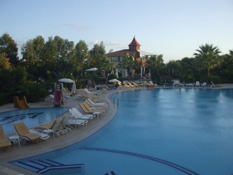 Pool Bella Resort & Spa