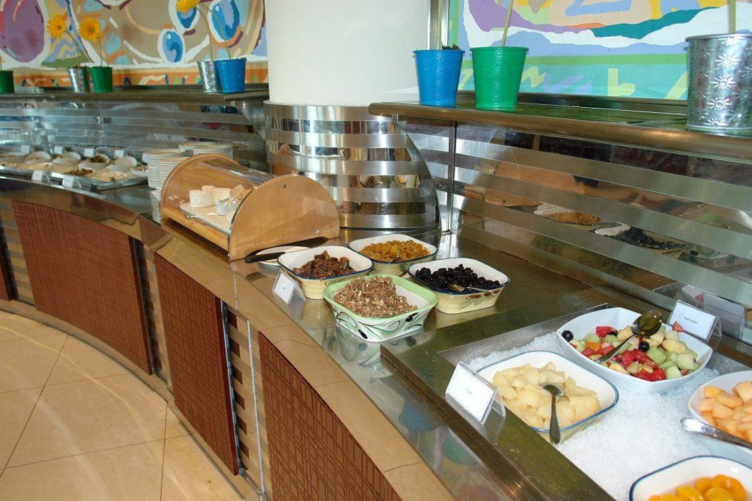 Frühstücksbuffet Hotel Le Meridien Al Aqah Beach Resort