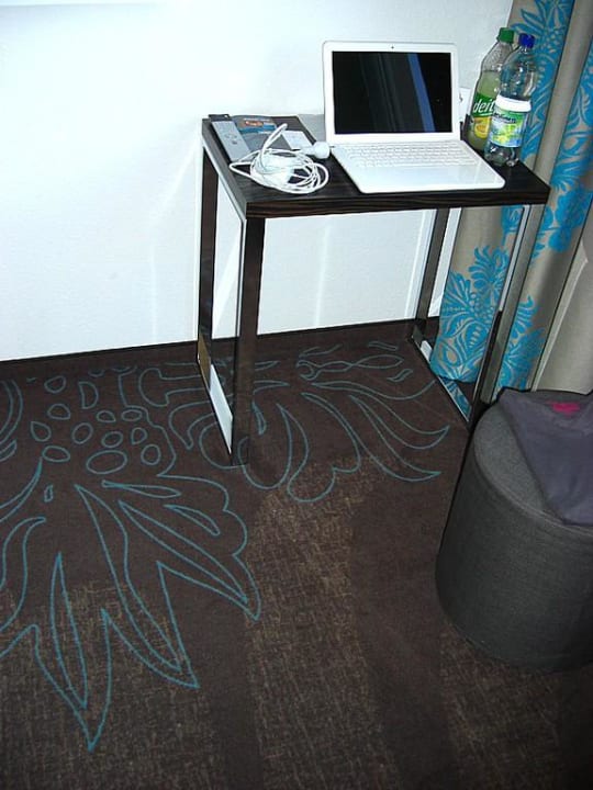 Der mobile Schreibtisch Motel One Hamburg-Alster