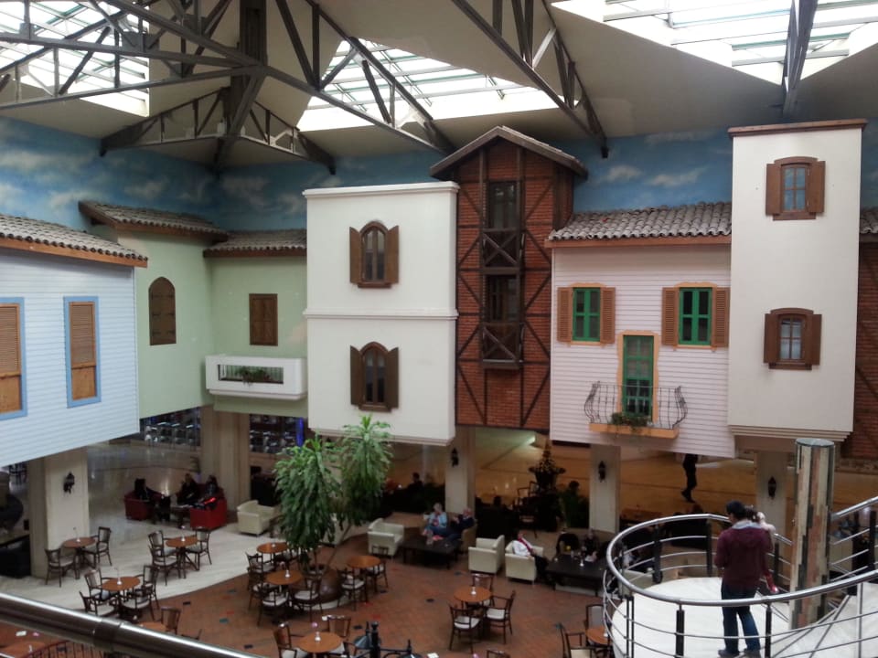 Adrium und Lobby Salamis Bay Conti Resort Hotel & Casino