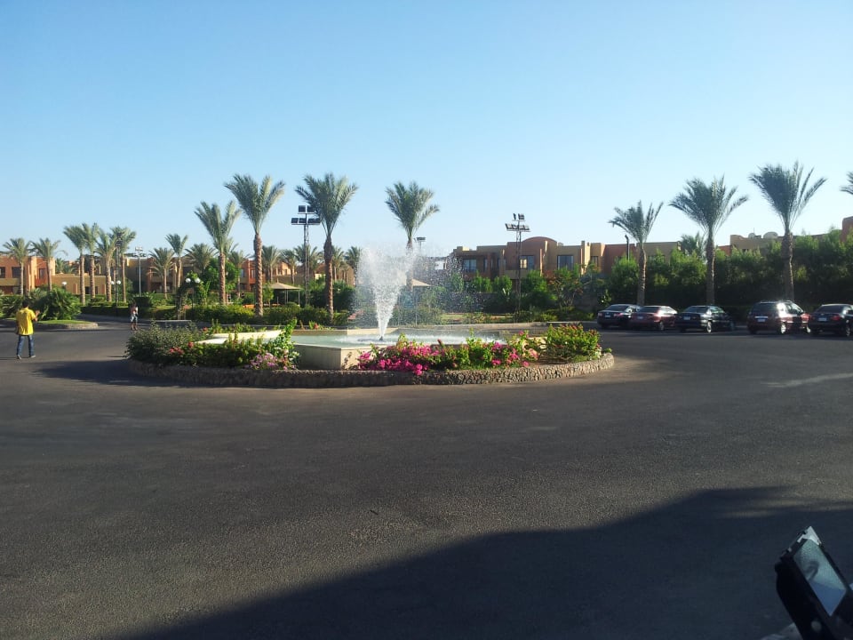 Auffahrt zum Hoteleingang Stella Beach Resort & Spa Makadi Bay