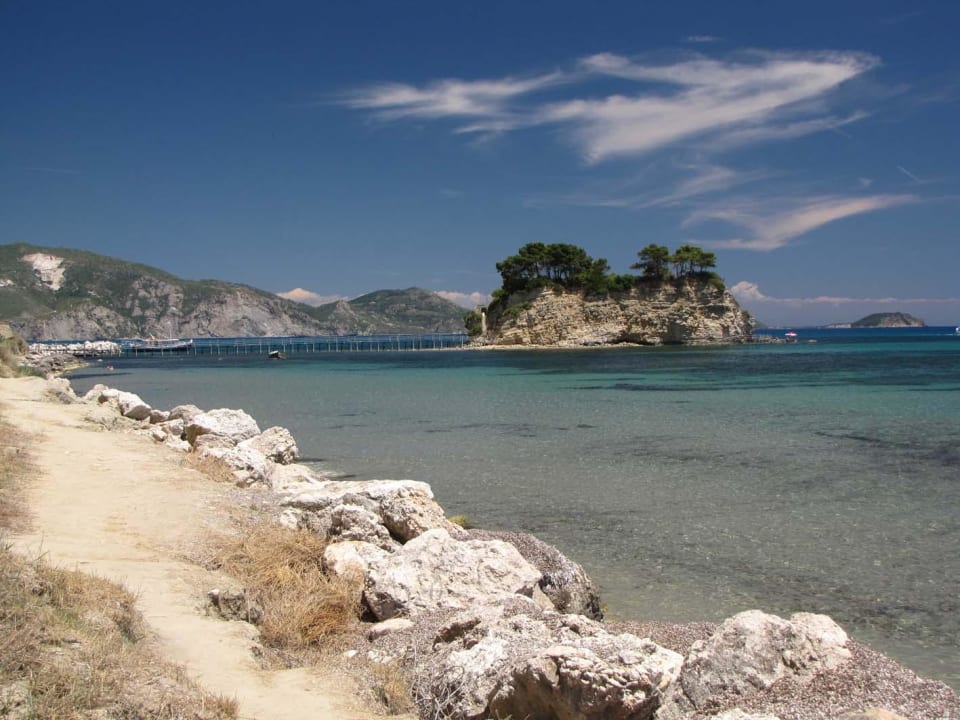 10 min Gehweg am Strand zur Badeinsel ZANTE SUN RESORT & SPA