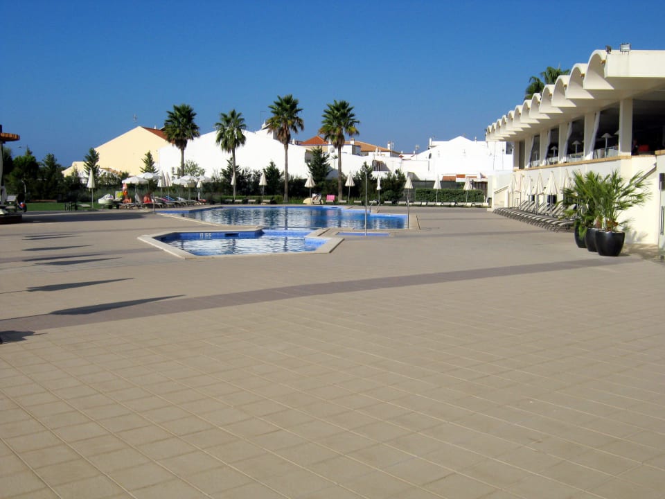 Pool Ozadi Altura Beach Resort