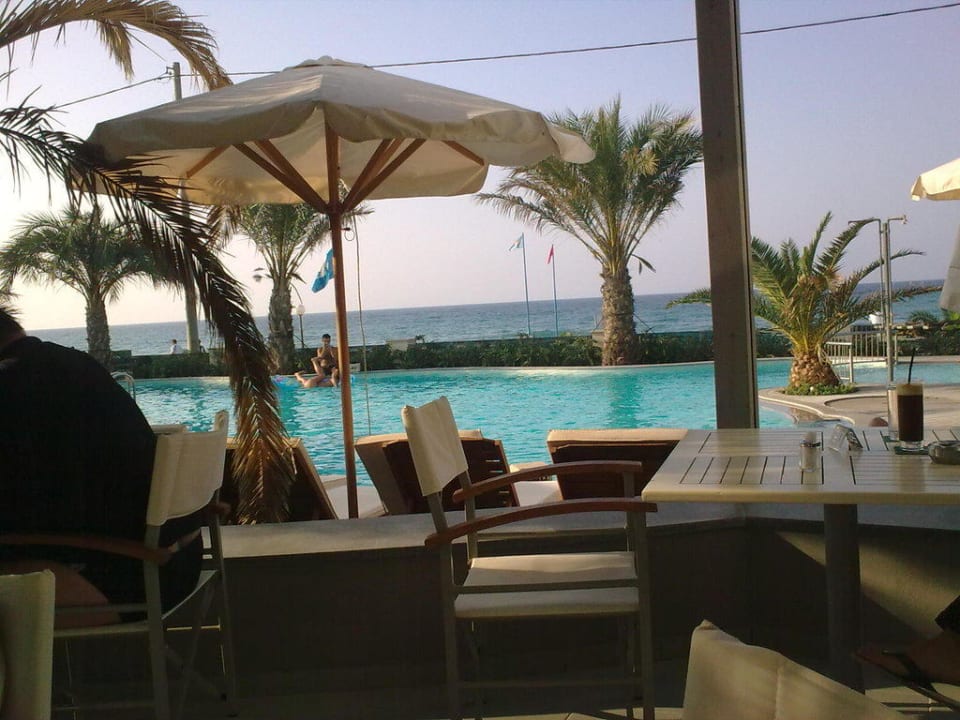 Hotel terras met zee blik Pearl Beach