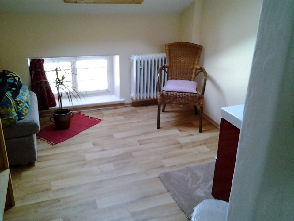 Ankleideraum mit Waschtisch Pension Haus Marianne