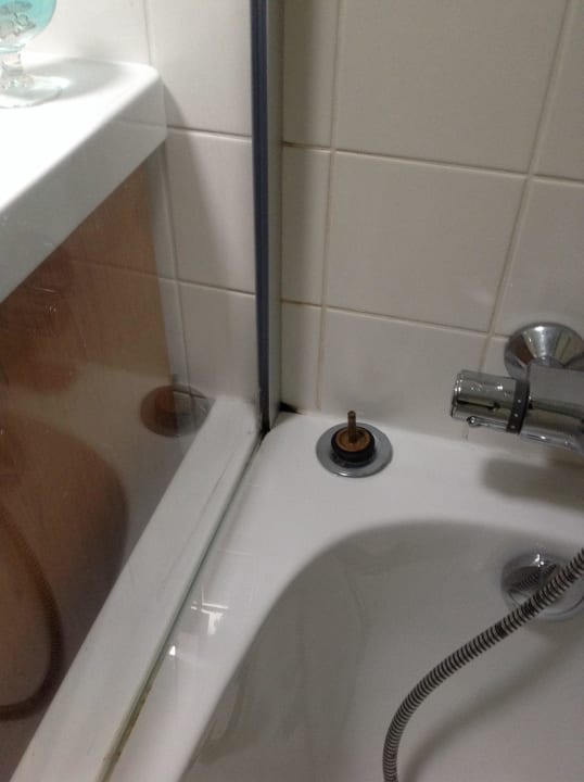 Schimmel im Bad Center Parcs De Eemhof