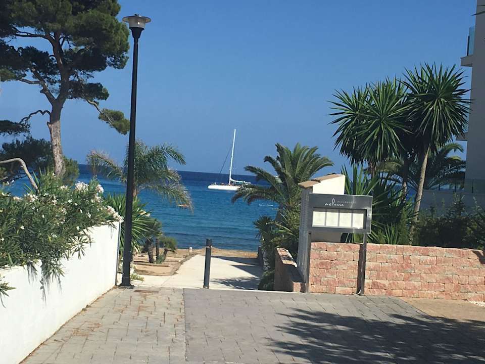 Blick zum Meer und  Canyamel Sun Aparthotel