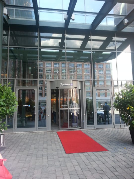 Eingang Hotel Radisson blu Rostock ScanHotels City Rostock
