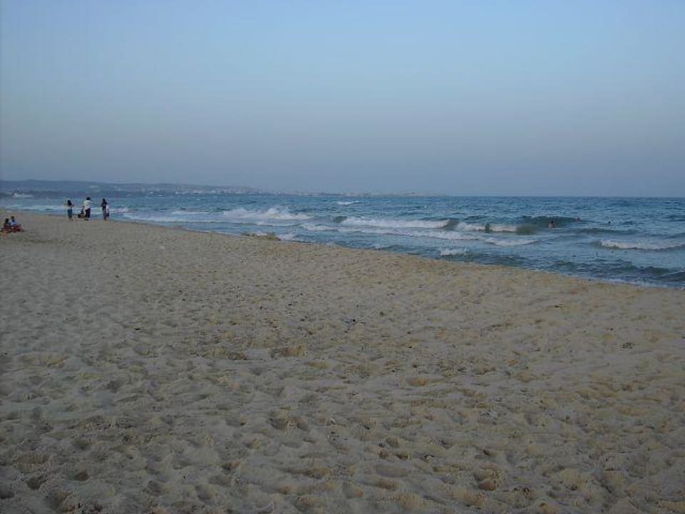 Strand Hotel Nesrine