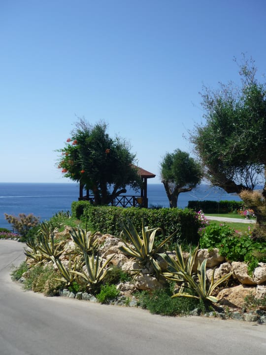 Weg zum Meer Hotel Kalithea Horizon Royal