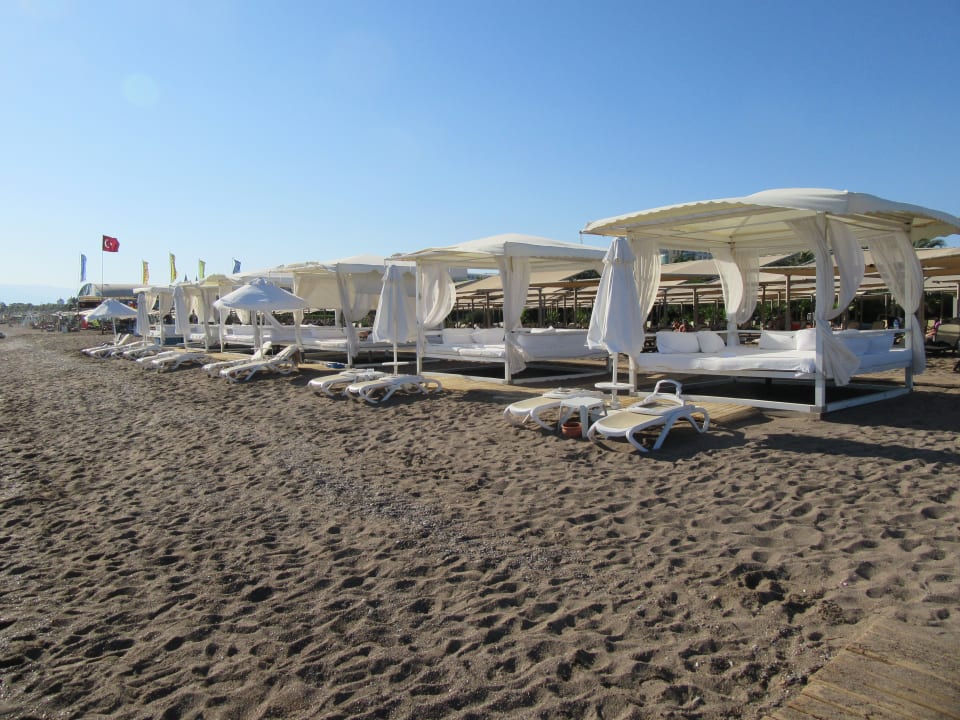 Strand Royal Wings Hotel