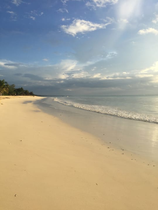 Strand Neptune Pwani Beach Resort & Spa
