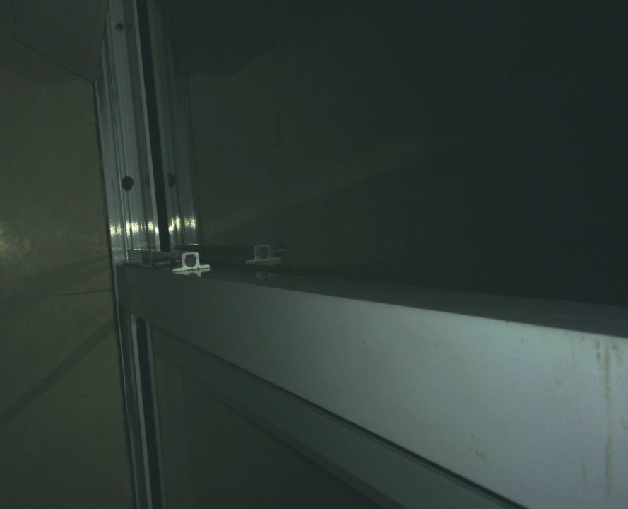 Tür zum Balkon mit 2 Verriegelungsoptionen Hotel Riu Palace Jandia